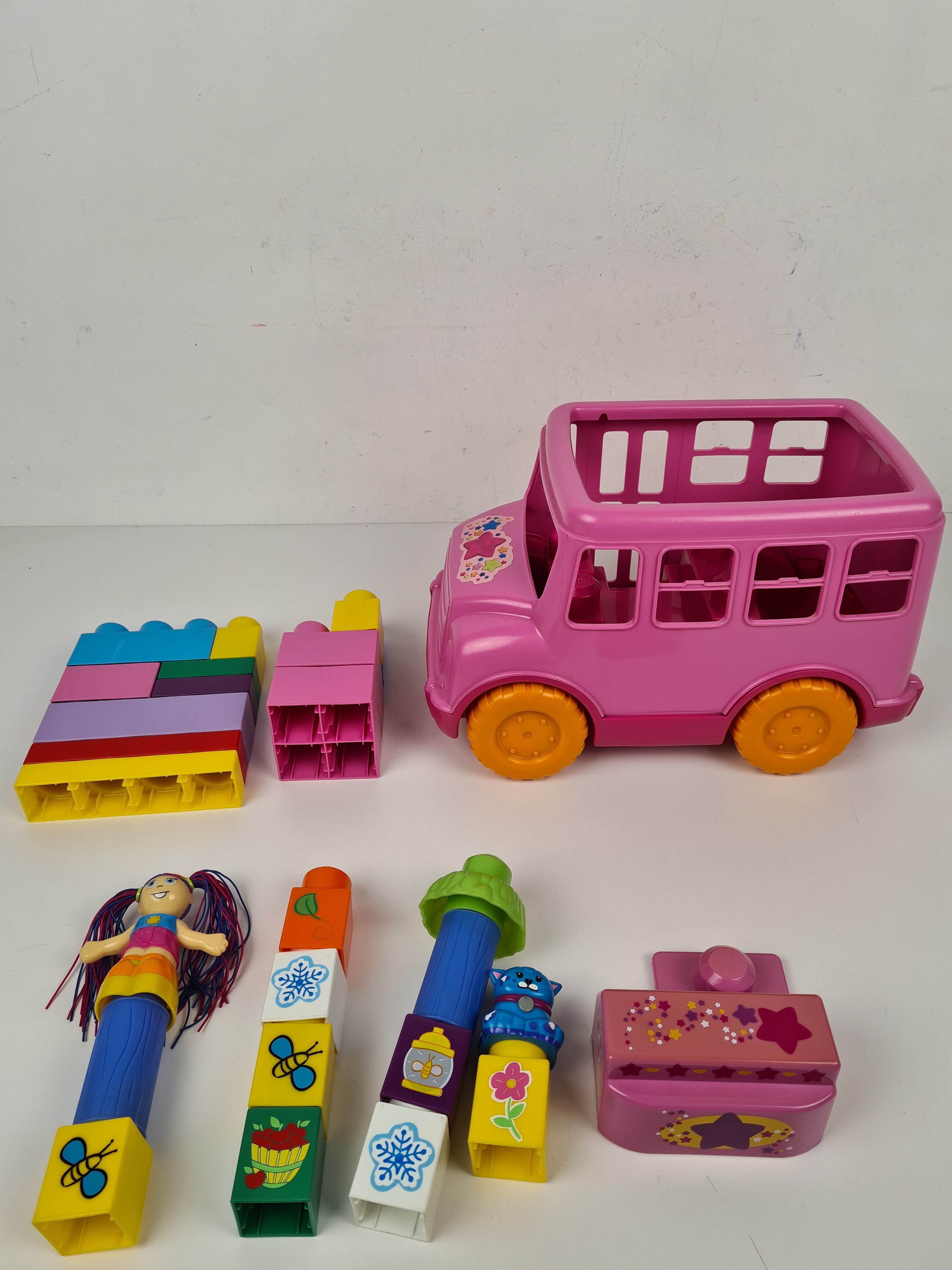 Voir photo 2 de Jeux de Constructions - Mega Block Sachet Bus avec accessoire - 1 KG Jeux de Constructions - Mega Block Sachet Bus avec accessoire - 1 KG Bon état - Vue 2 -